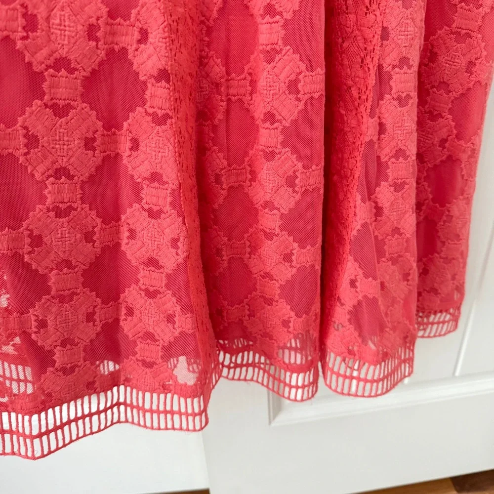 Sundance Lace Fit and Flare Dress 10 Coral Pink Sleeveless V-Neck‎ Pleated